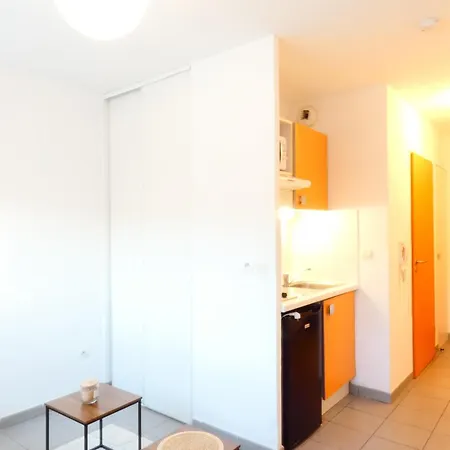 Comfortable Of 18 M2 In Appartement